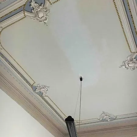 In Edificio Liberty Vicino Al Mare Siderno
