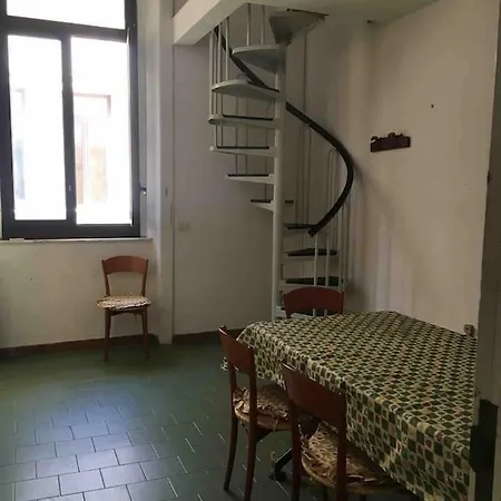 In Edificio Liberty Vicino Al Mare Διαμέρισμα